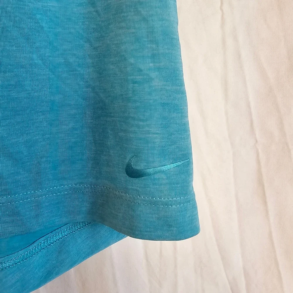 Nike Small Dri-FIT 2-in-1 Training Tank Top with Built-in Sports Bra Turquoise